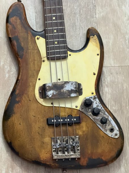 Fender Jazz Bass - Sunburst - Master Build Relic