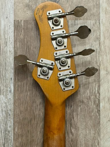 EKO 5 STRING JAZZ BASS / DESERT SAND EKO 5 STRING JAZZ BASS / DESERT SAND